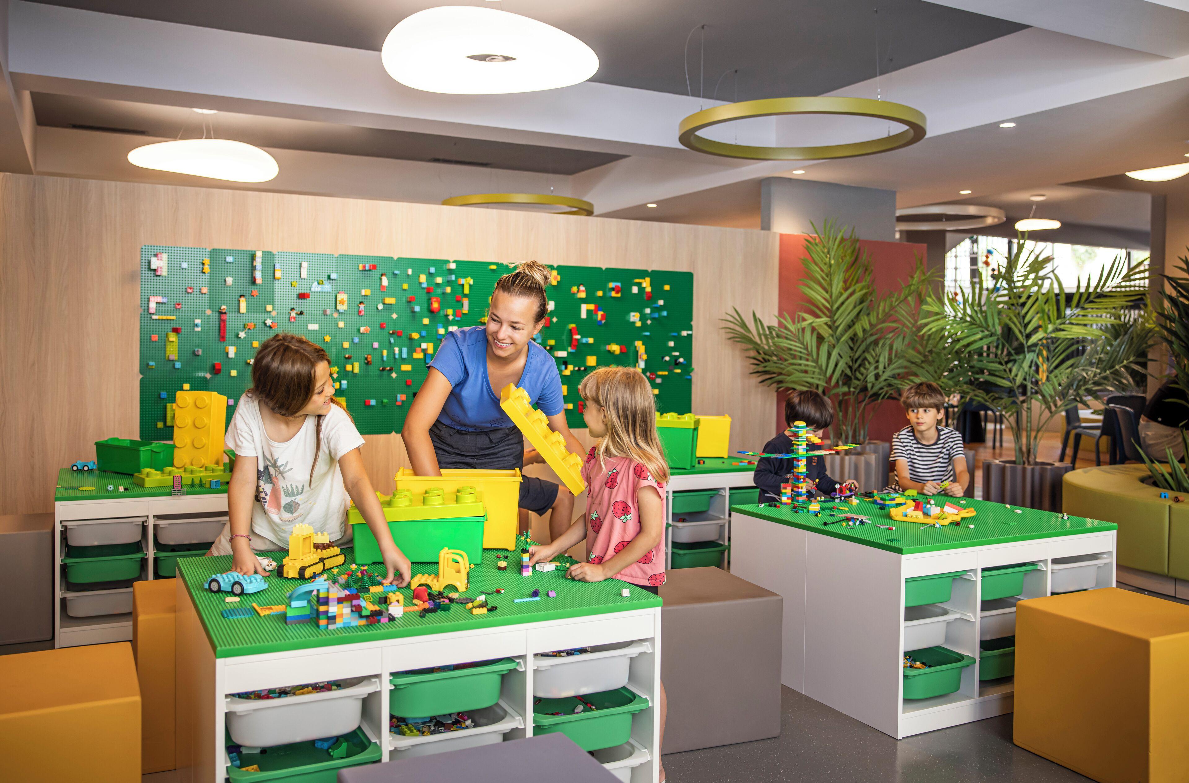 Valamar Tirena Hotel - Toddler-friendly hotel view 4