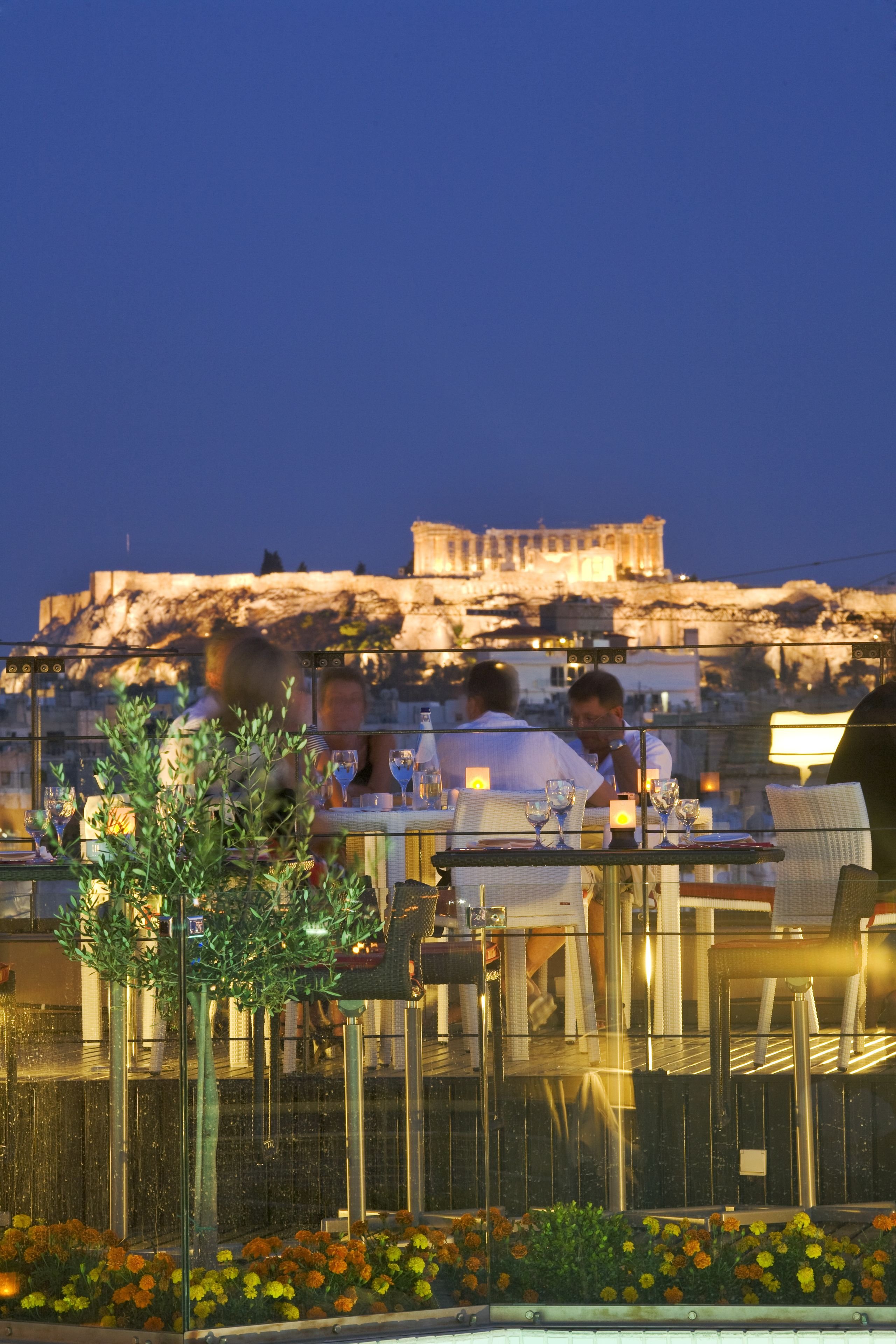 Novotel Athenes - Toddler-friendly hotel exterior and facilities