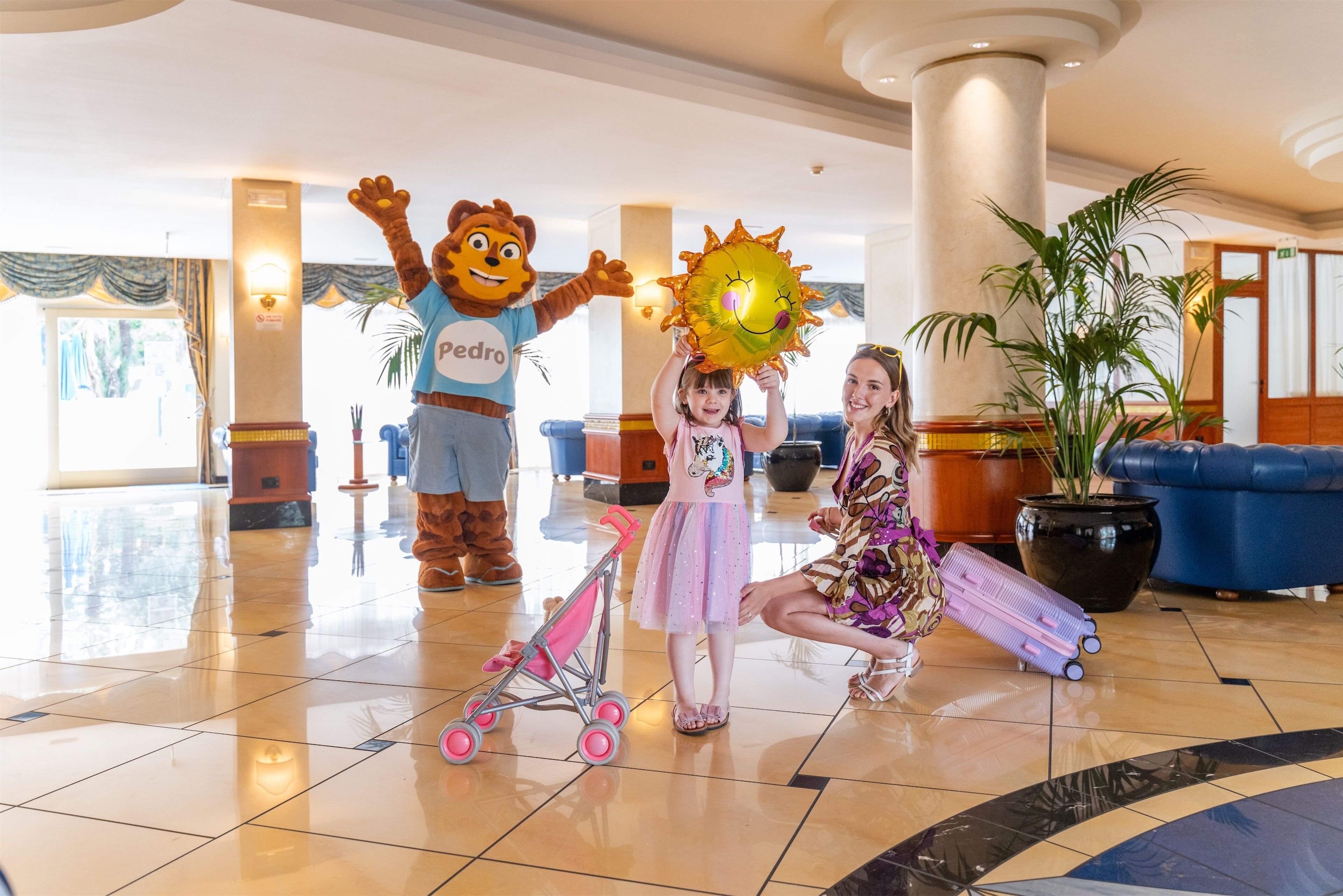 Hotel Majestic Palace - Toddler-friendly hotel exterior and facilities