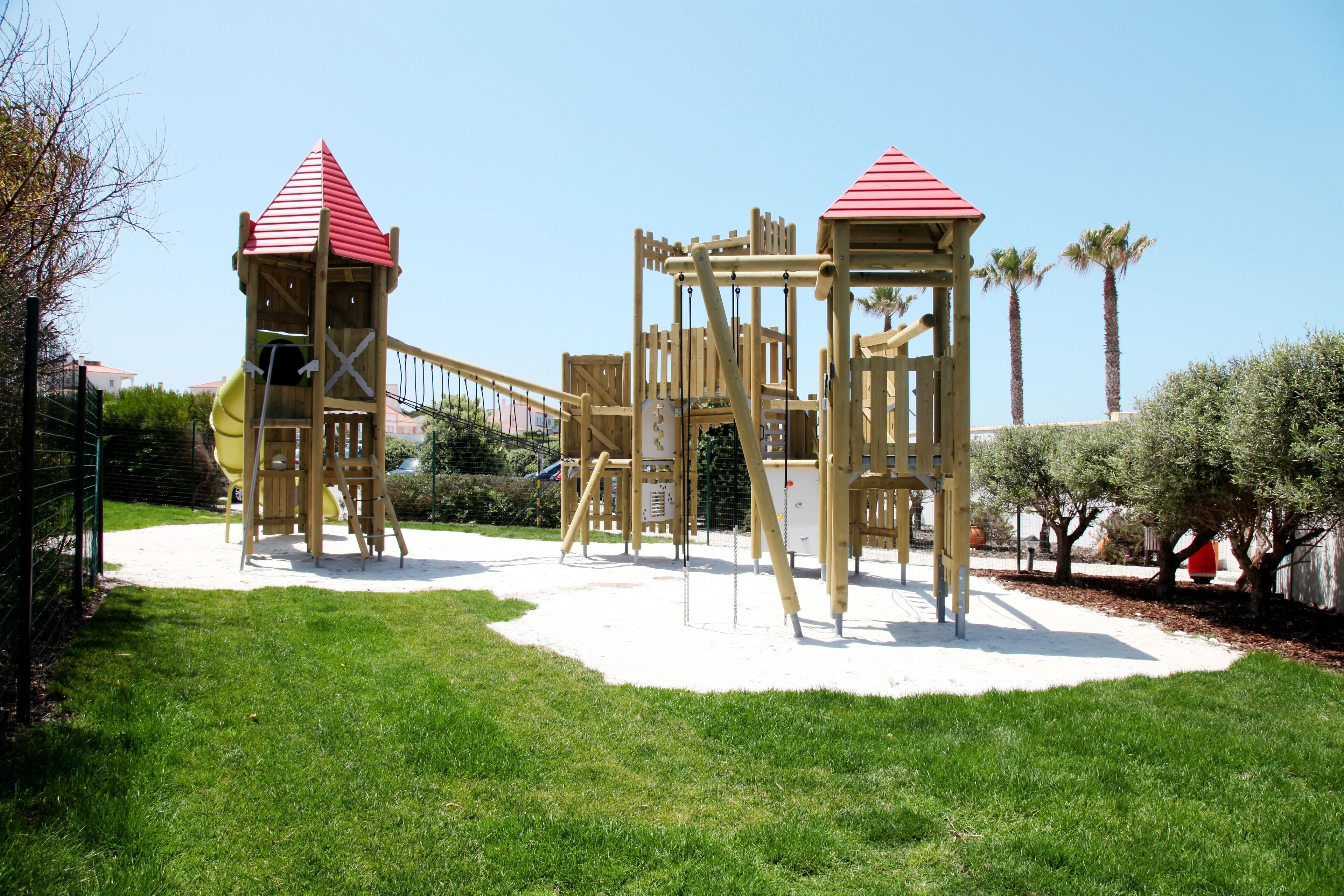 Praia Del Rey Marriott Golf & Beach Resort - Toddler-friendly hotel exterior and facilities