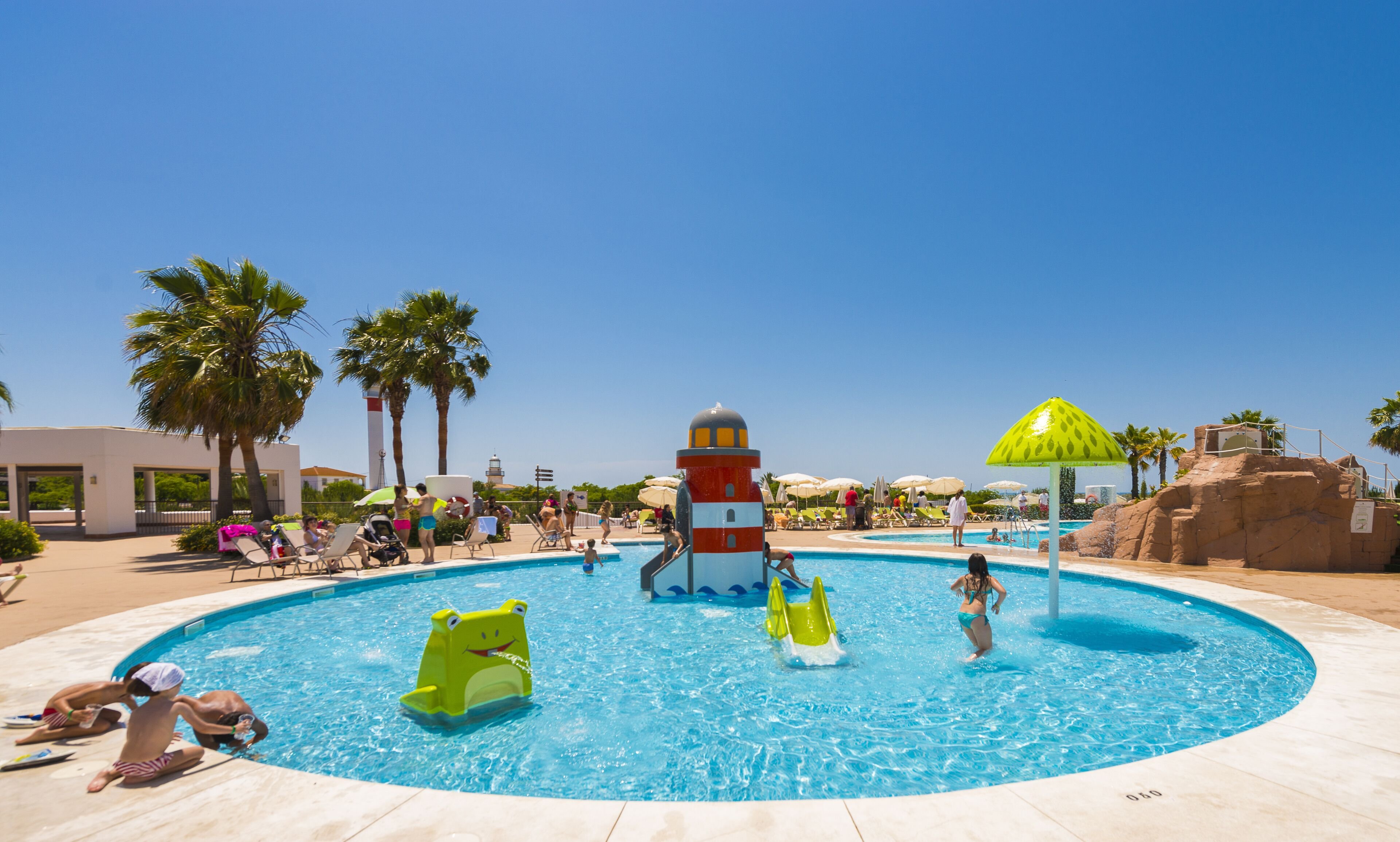 Hotel Fuerte El Rompido - Toddler-friendly hotel exterior and facilities
