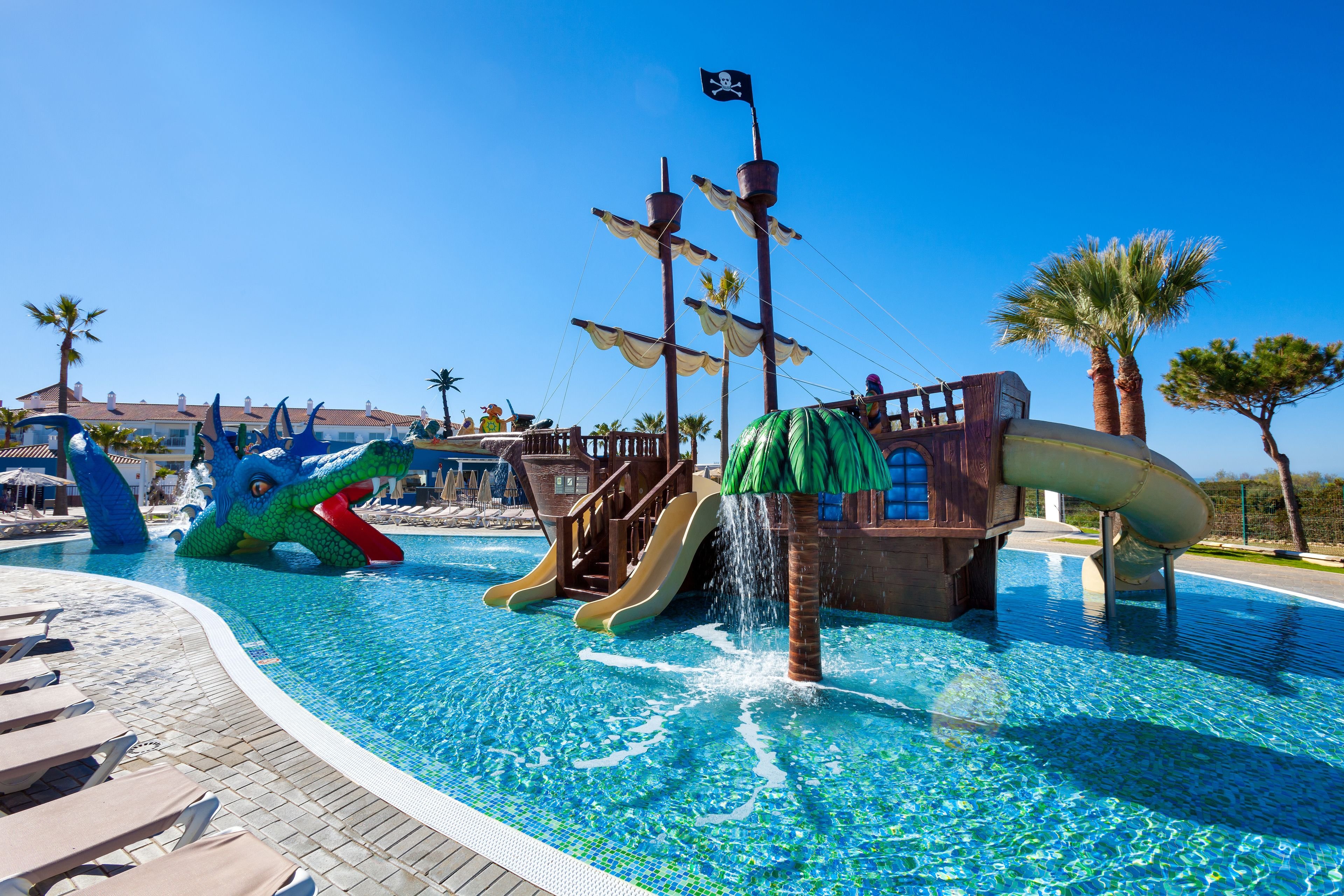 Hotel Riu Chiclana - Toddler-friendly hotel exterior and facilities