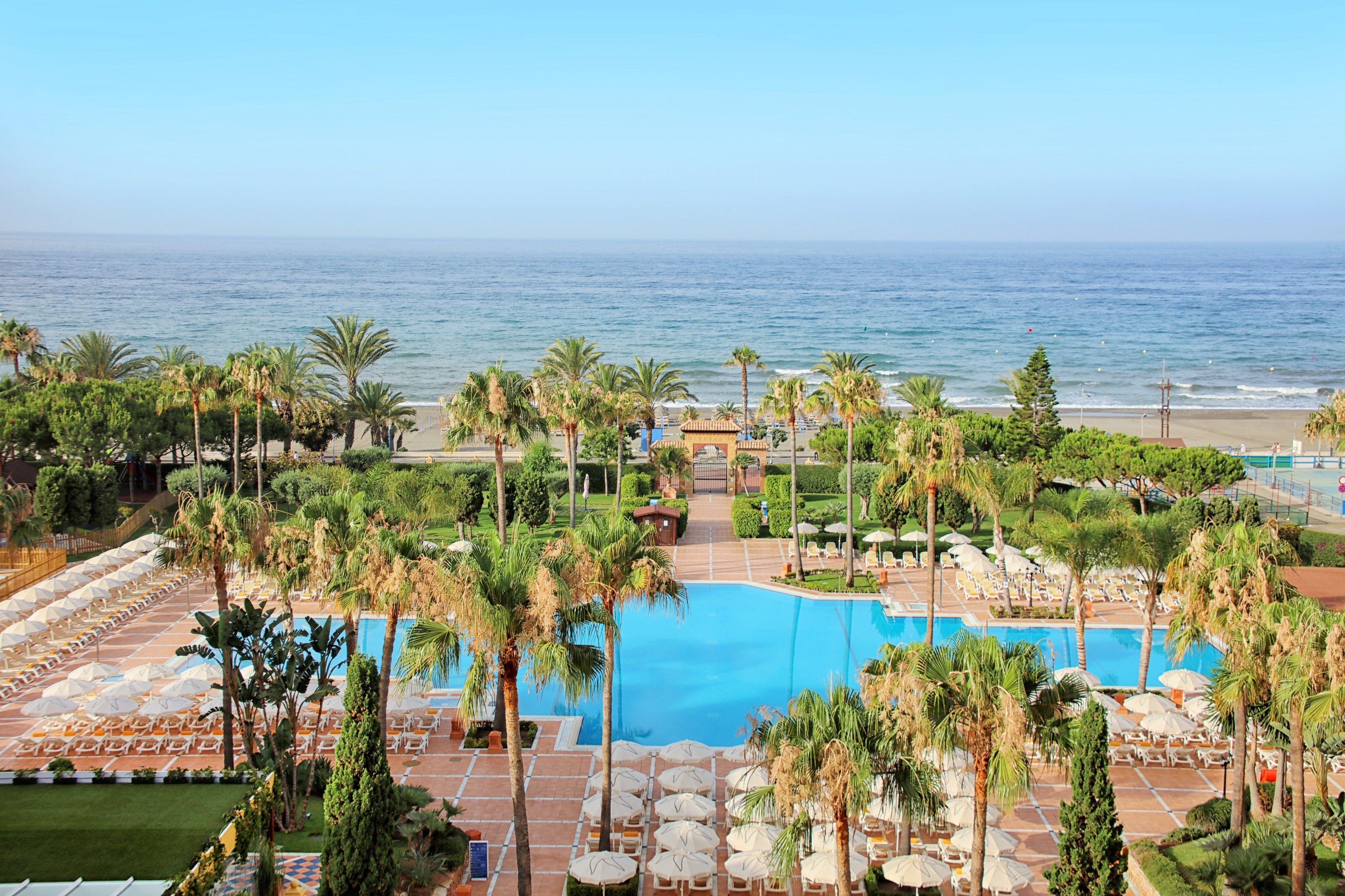Iberostar Waves Malaga Playa - Toddler-friendly hotel view 3