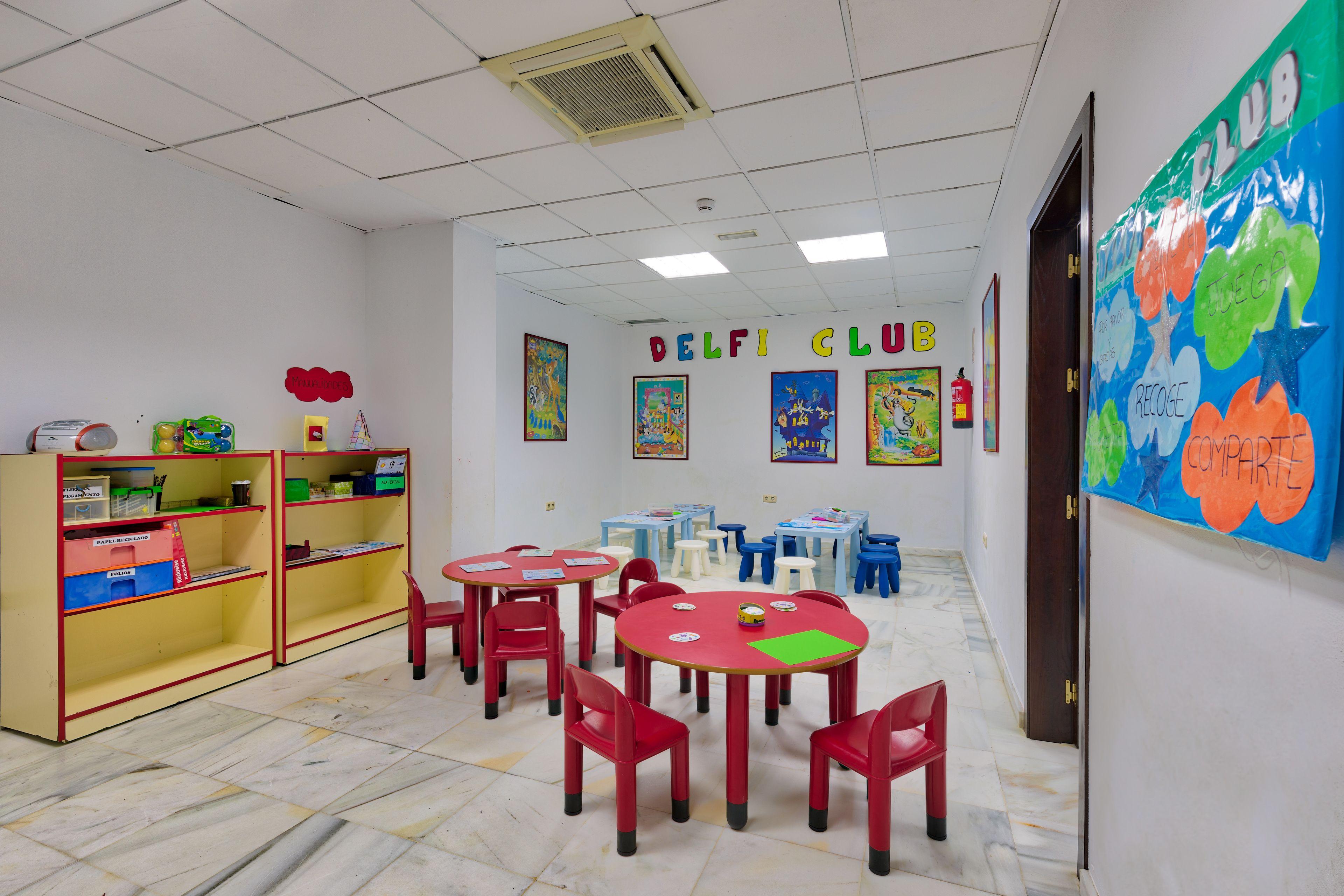 Almunecar Playa Spa Hotel - Toddler-friendly hotel view 3