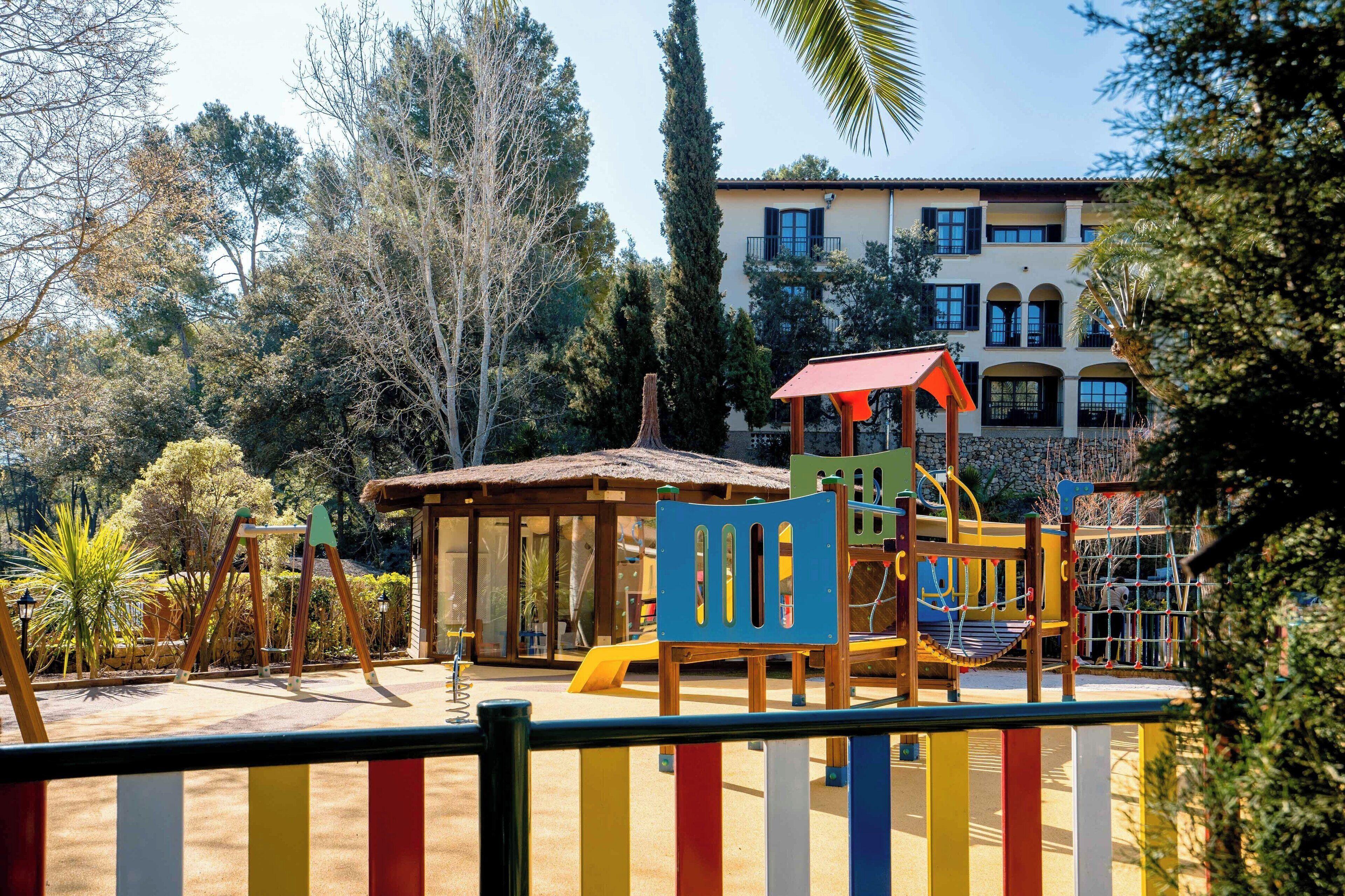 Sheraton Mallorca Arabella Golf Hotel - Toddler-friendly beach hotel in Palma de Mallorca, Spain